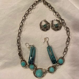 Karma Bella necklace with 2 pairs of earrings